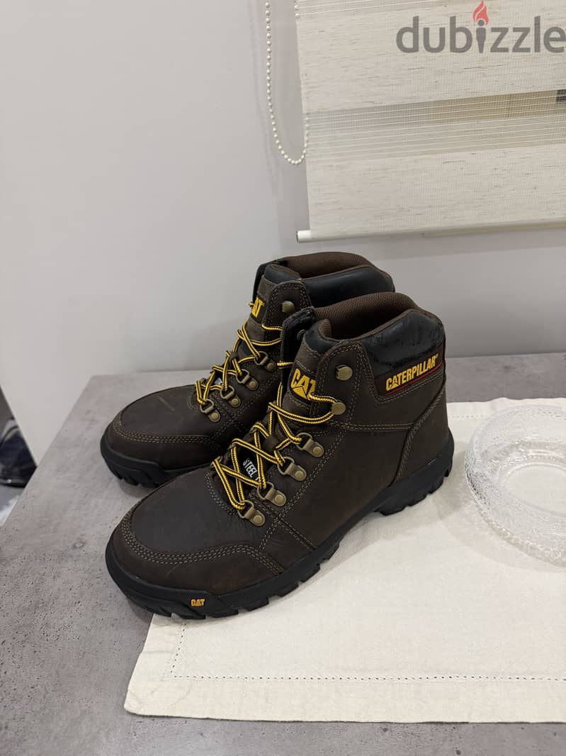 Caterpillar Safety Shoes - brand new size 44 2