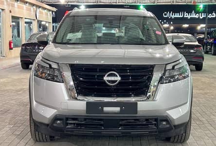 نيسان باثفندر نص فل SV موديل 2025