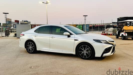 Toyota Camry 2024 Toyota Camry 3.5 V6 SE