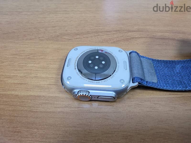 Apple Watch Ultra Titanium (GPS + Cellular) 49mm 1