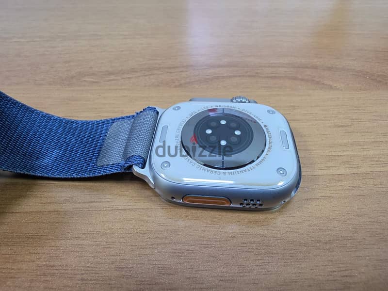 Apple Watch Ultra Titanium (GPS + Cellular) 49mm 6