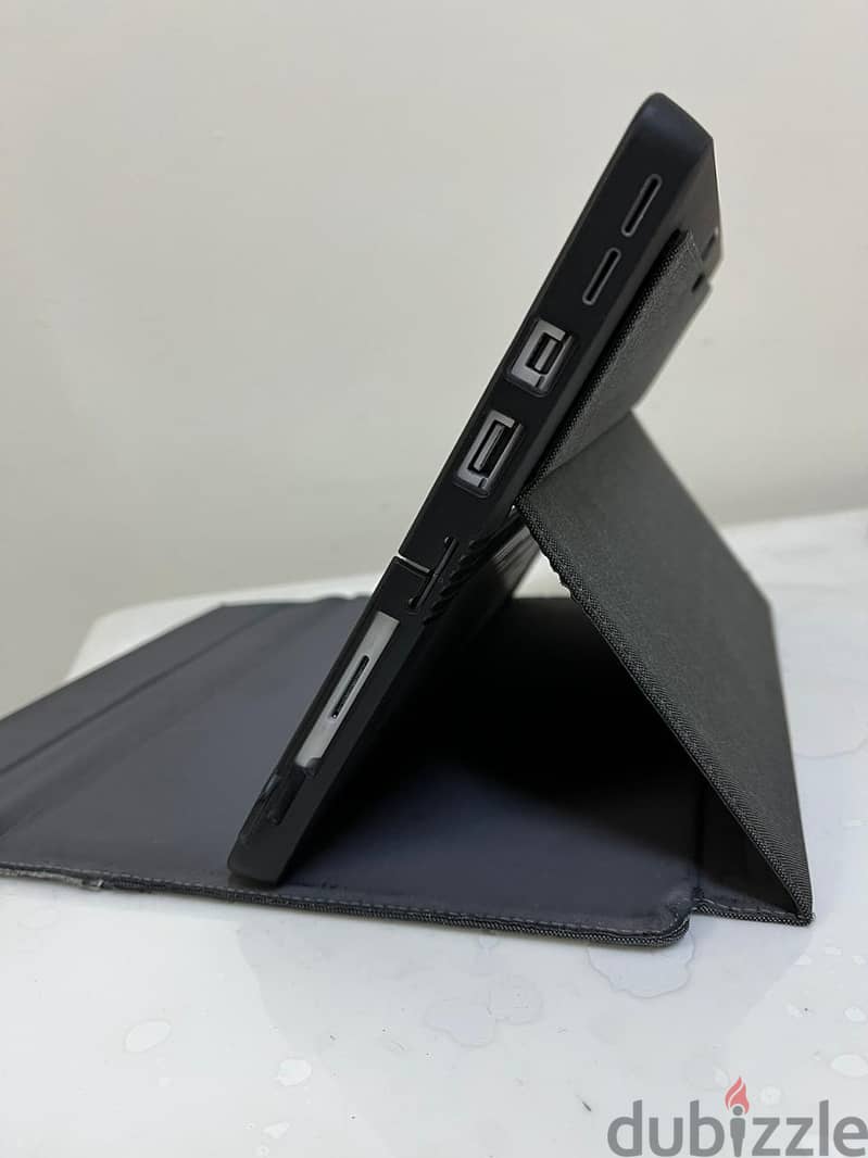Microsoft Surface Pro 5 laptop is on sale! 1