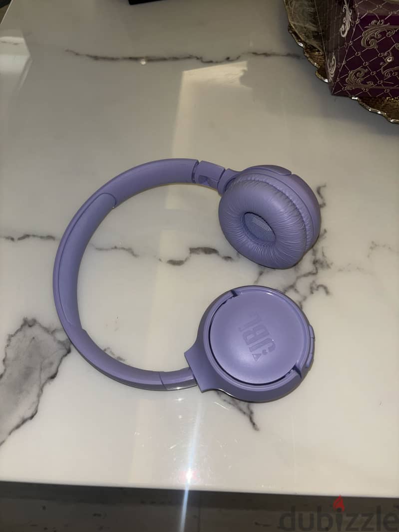 JBL Tune 520BT in purple. 1