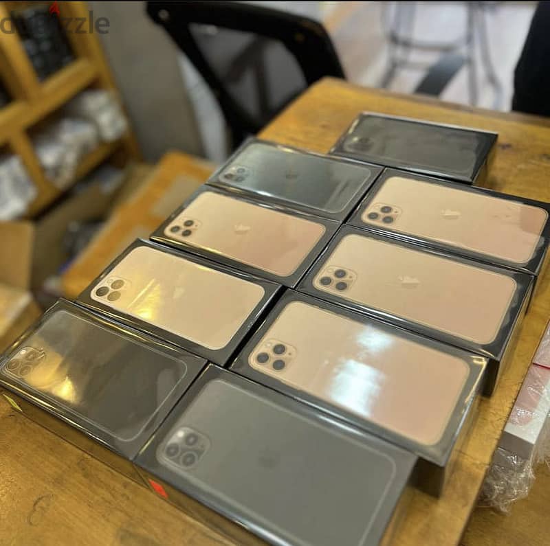 BRAND NEW APPLE IPHONE 11 PRO MAX 256GB NOW AVAILABLE!!! 6
