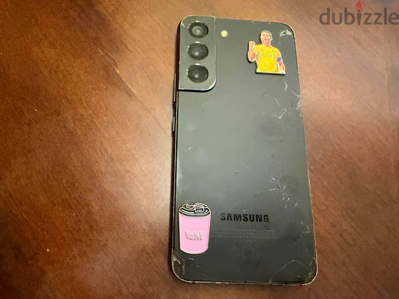 SSamsung Galaxy S22 5G with 256GB storage 3