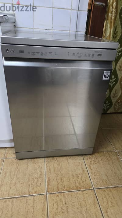 LG QuadWash™ Dishwasher (Model: DFB415FP)