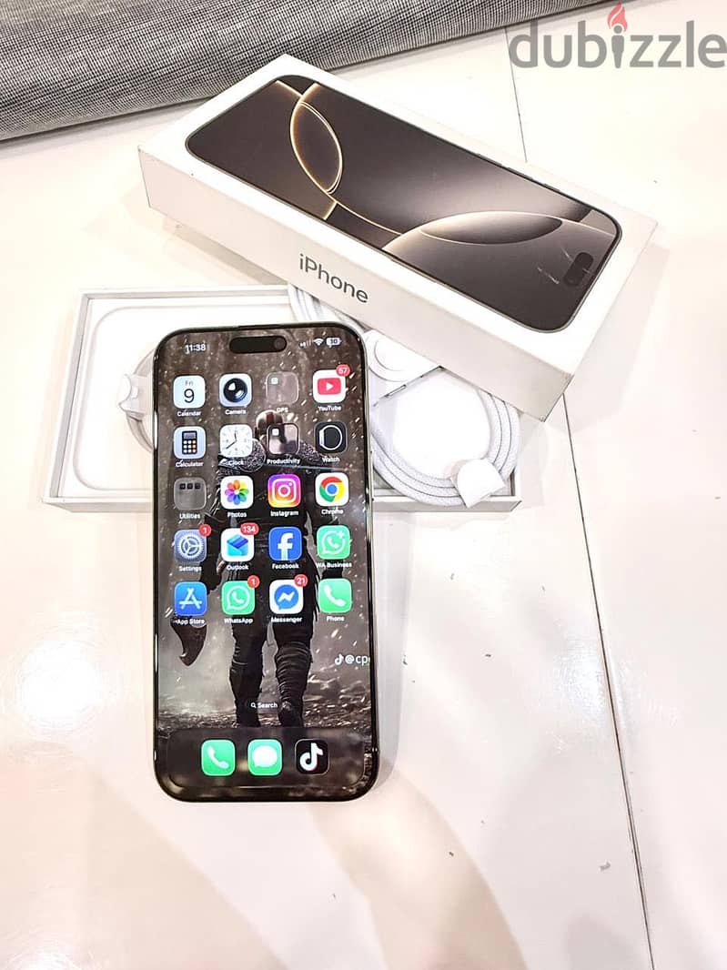 Apple - iPhone 16 Pro Max 2