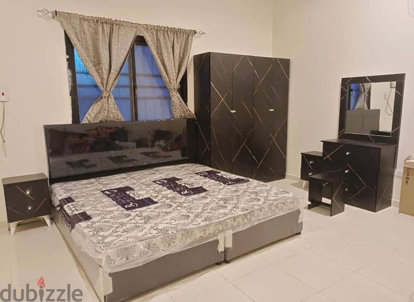 Bedroom set available in low price 8