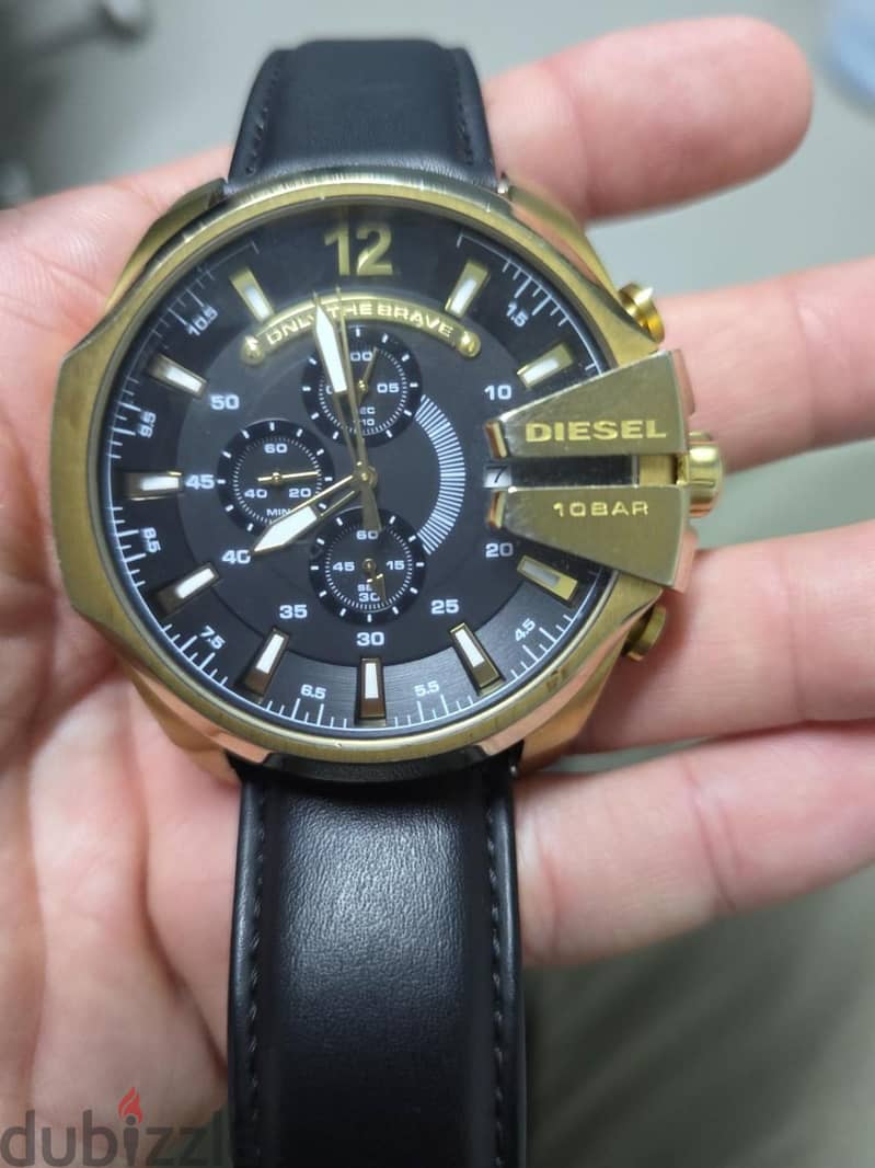 Diesel DZ4344 Men's Watch, Gold and Black, Stylish Design 2