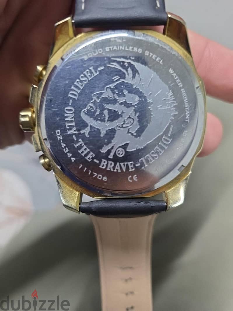 Diesel DZ4344 Men's Watch, Gold and Black, Stylish Design 3