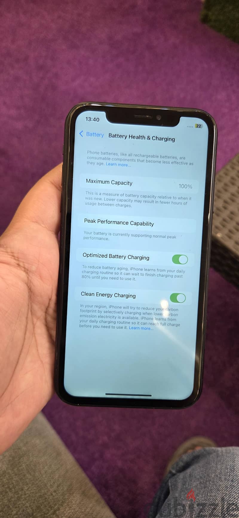 Apple - iPhone XR 7