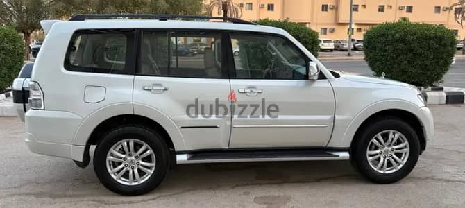 Mitsubishi Pajero 2022 22