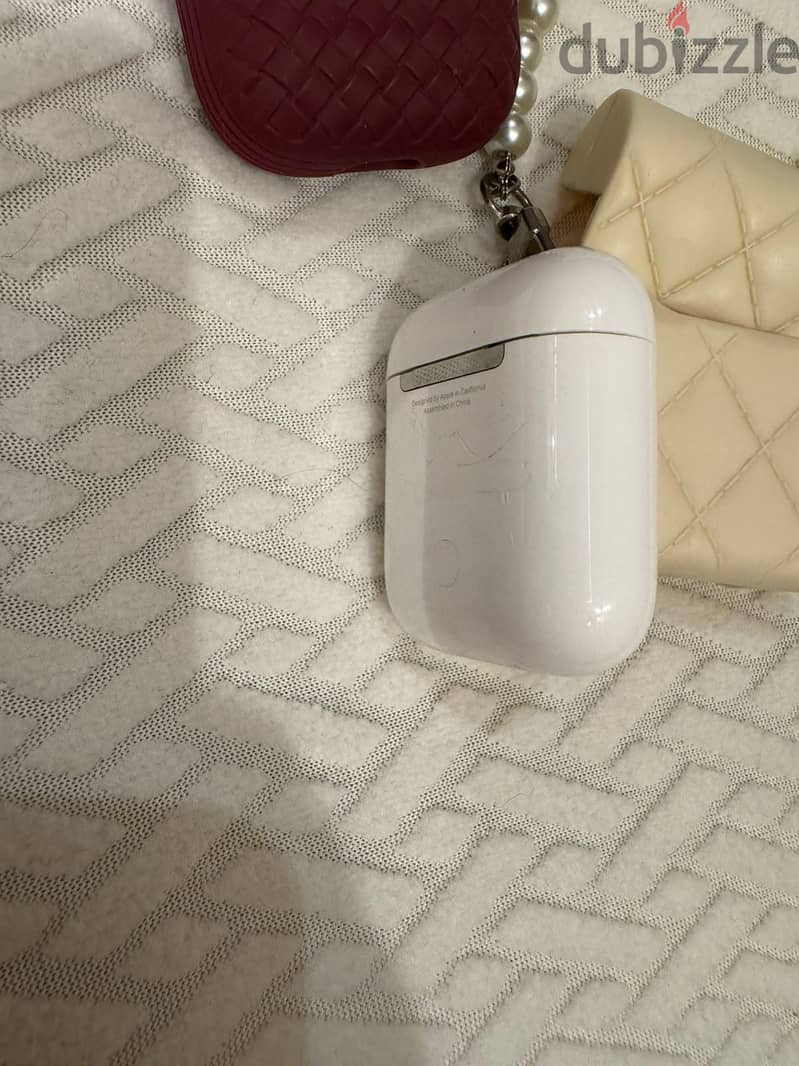 Apple Airpods 2 with Cable & Two covers 2