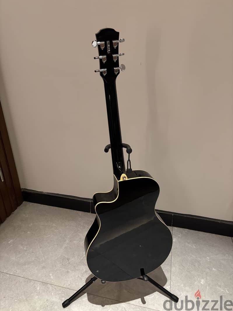 قيتار ياماها APX600 ( كهربائي ) 1