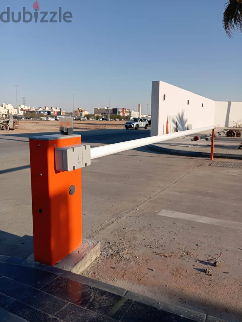 أنظمة المواقف الذكية وكاميرات قراءة لوحات السيارات LPR 17