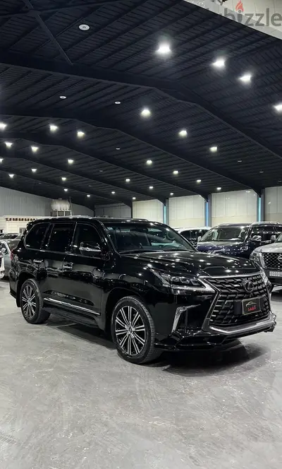 لكزس - 2017 - LX570 - فل كامل - بسعر 229 الف