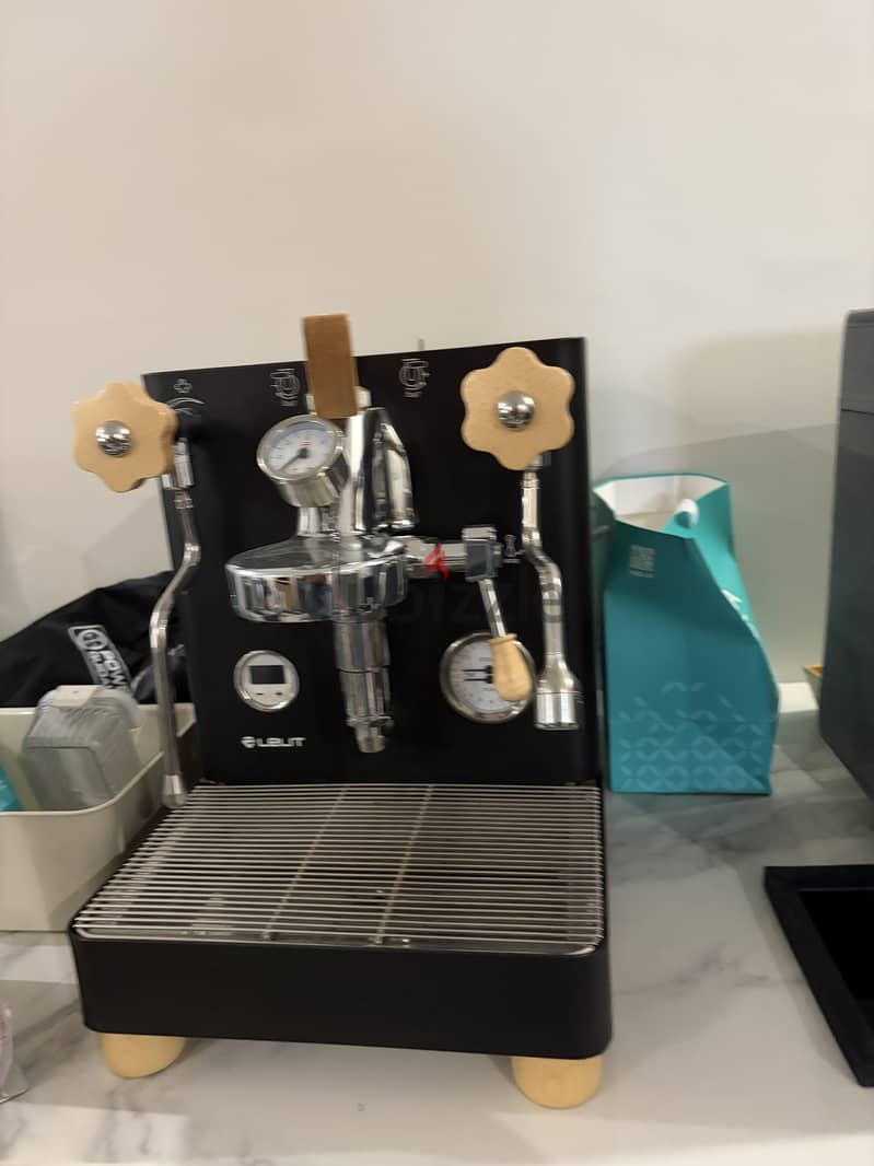 FULL coffee corner set 3