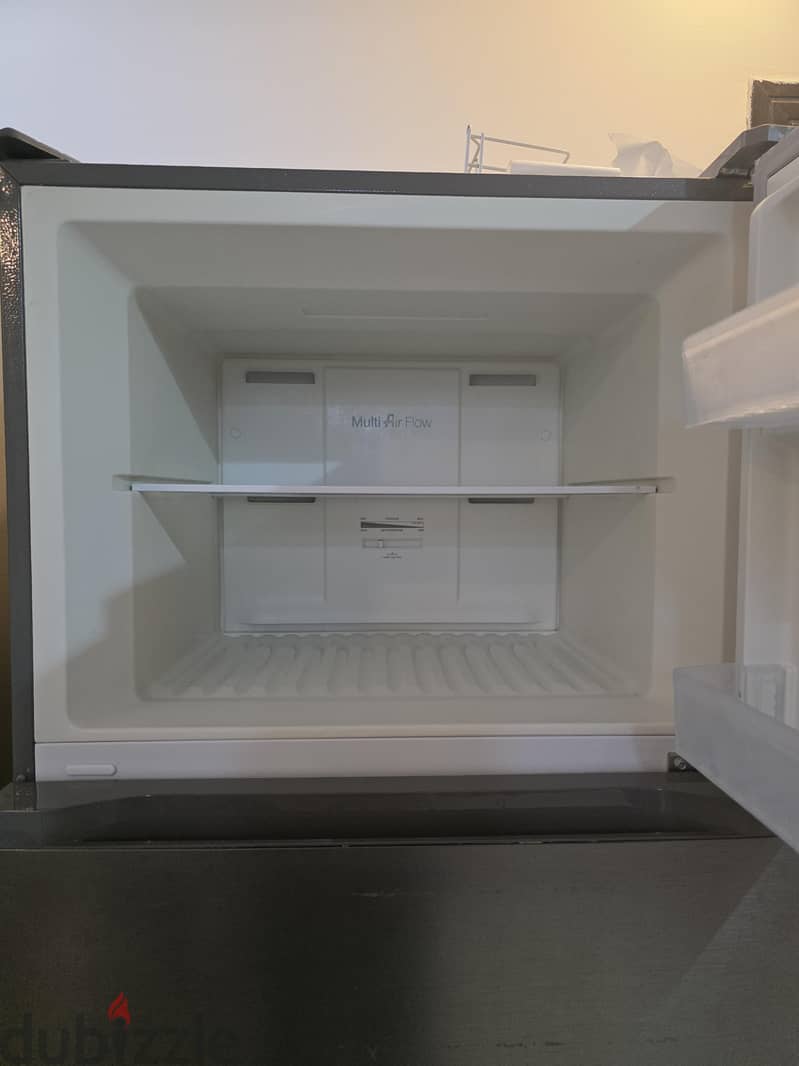 Selling ClassPro 16.4 Cu-ft Refrigerator+Freezer 2