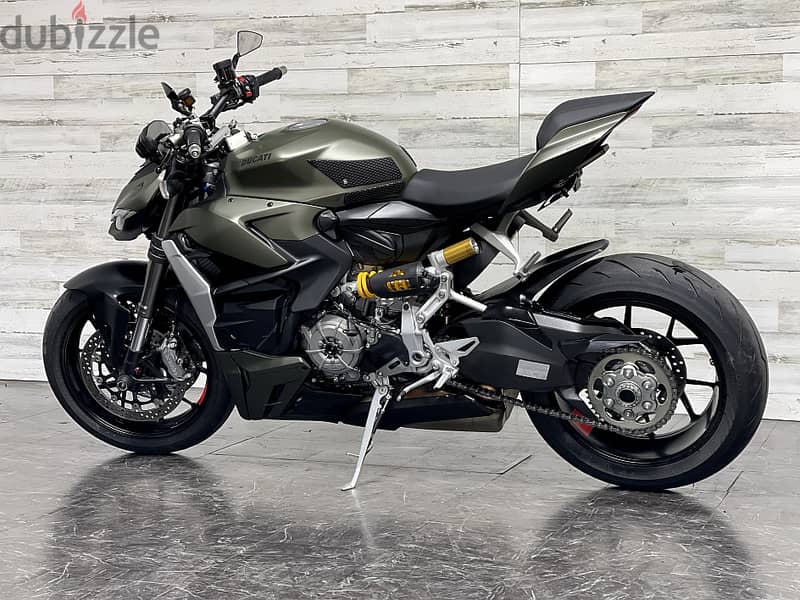 2023 Ducati streetfighter V2 available +44 7507 647630 2
