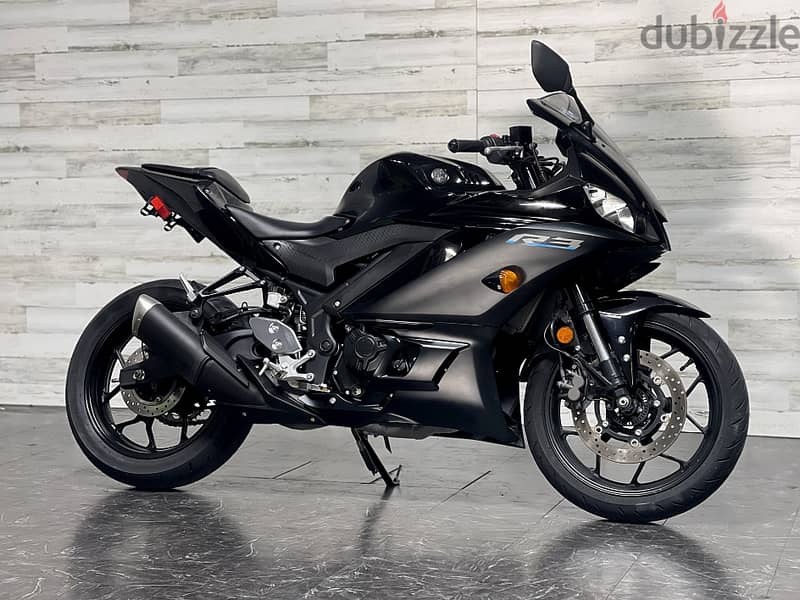 2023 Yamaha YZF-R3 available +44 7507 647630 3