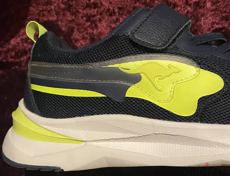 حذاء أطفال رياضي KangaROOS أسود وأخضر 6
