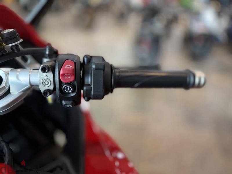 2027 Ducati Panigale V2 Ducati Red 1