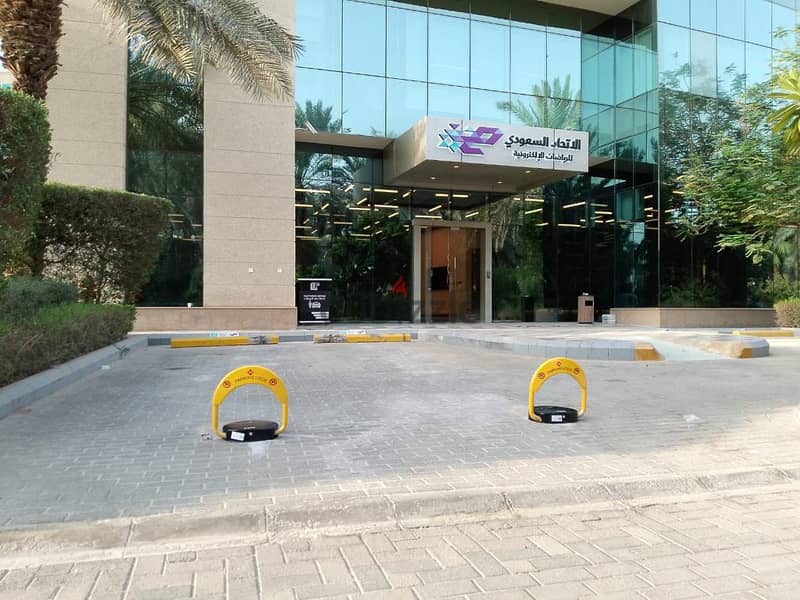 حاجز موقف مصد موقف السيارات قفل الموقف الاكتروني بالريموت 2