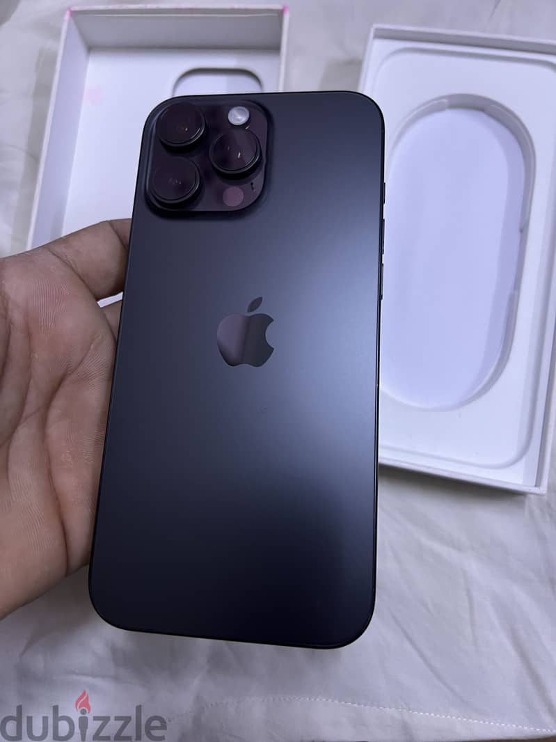 Apple - iPhone 16 Pro Max 1