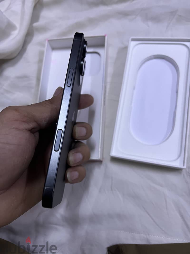 Apple - iPhone 16 Pro Max 4