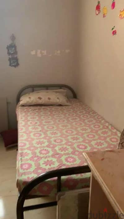 سرير حديد بالمرتبة نفر