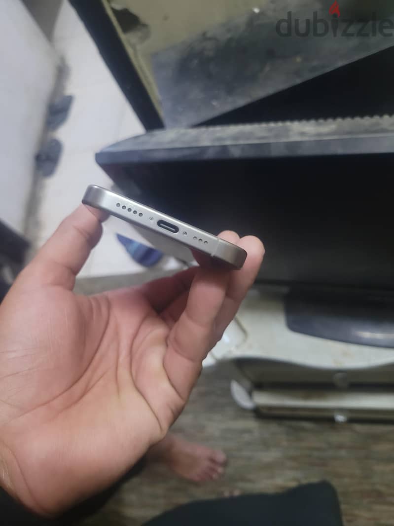 Apple - iPhone 15 Pro 2