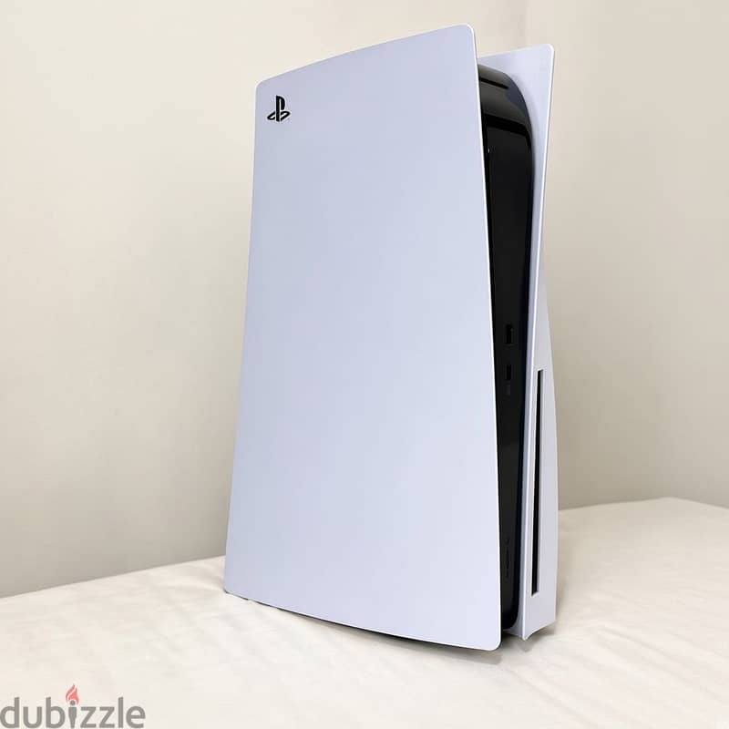 PS5 Disc Edition CFI-1216A – 825GB SSD 3
