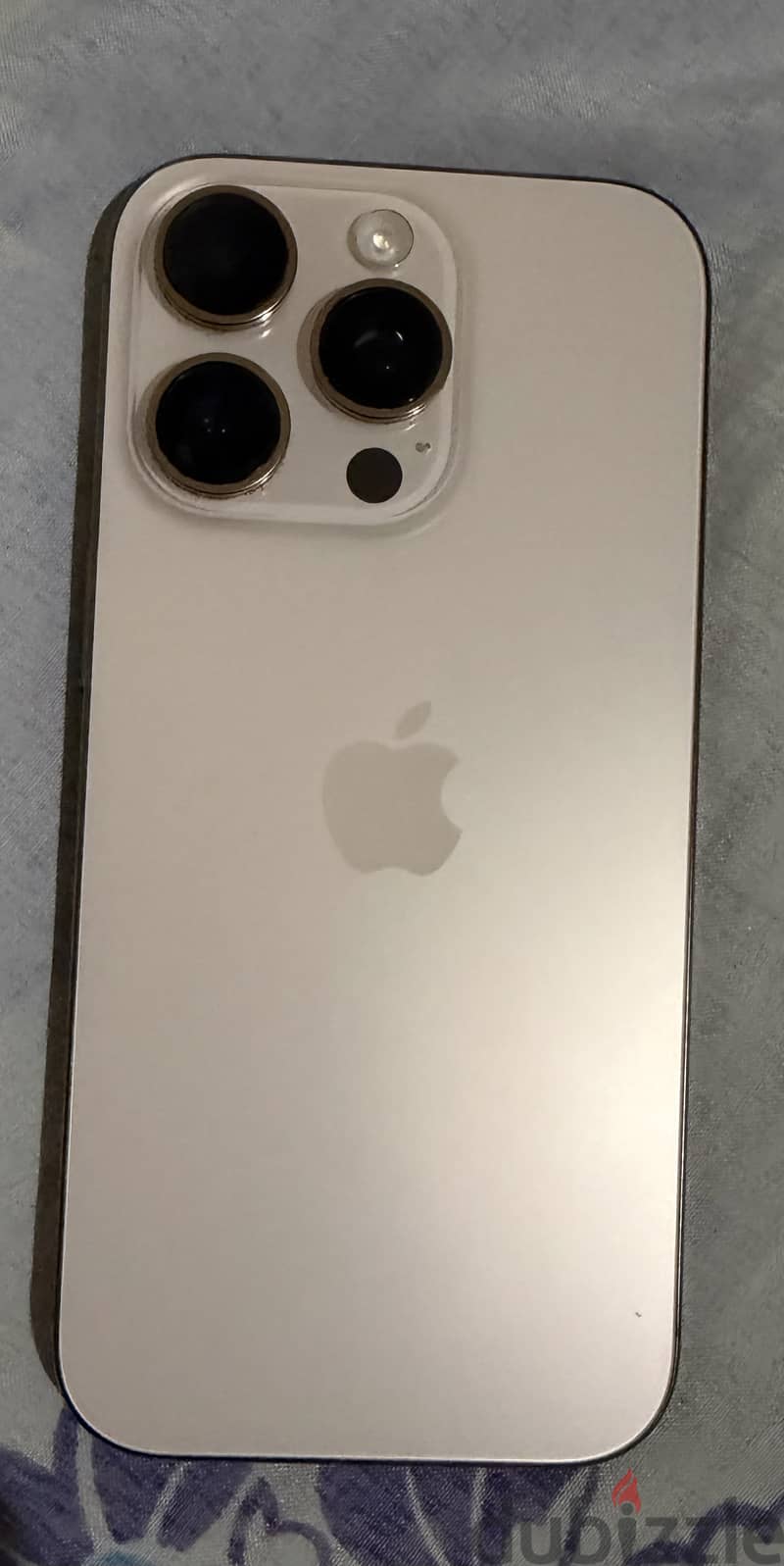 iPhone 16pro 256gb rise gold 11