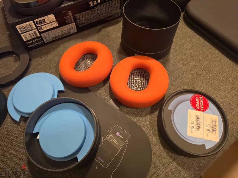 Dyson OnTrac™ Wireless Headphones 3