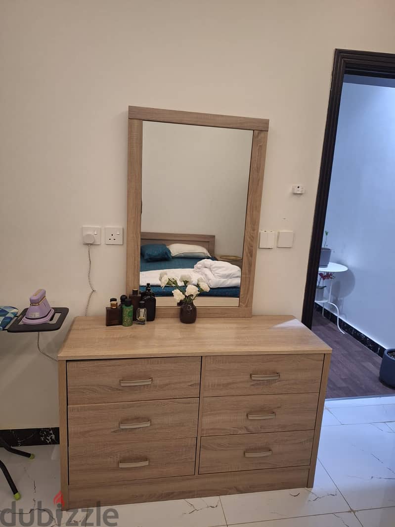 King Size Bedroom Set for Sale – Good Condition 3