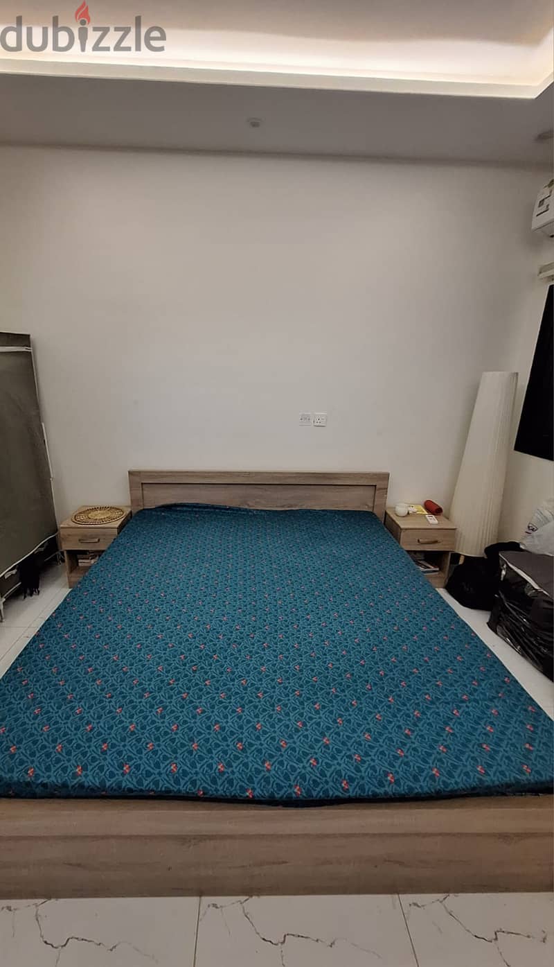 King Size Bedroom Set for Sale – Good Condition 4