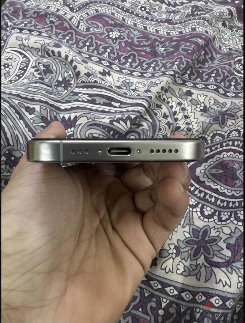 Apple - iPhone 16 Pro 2