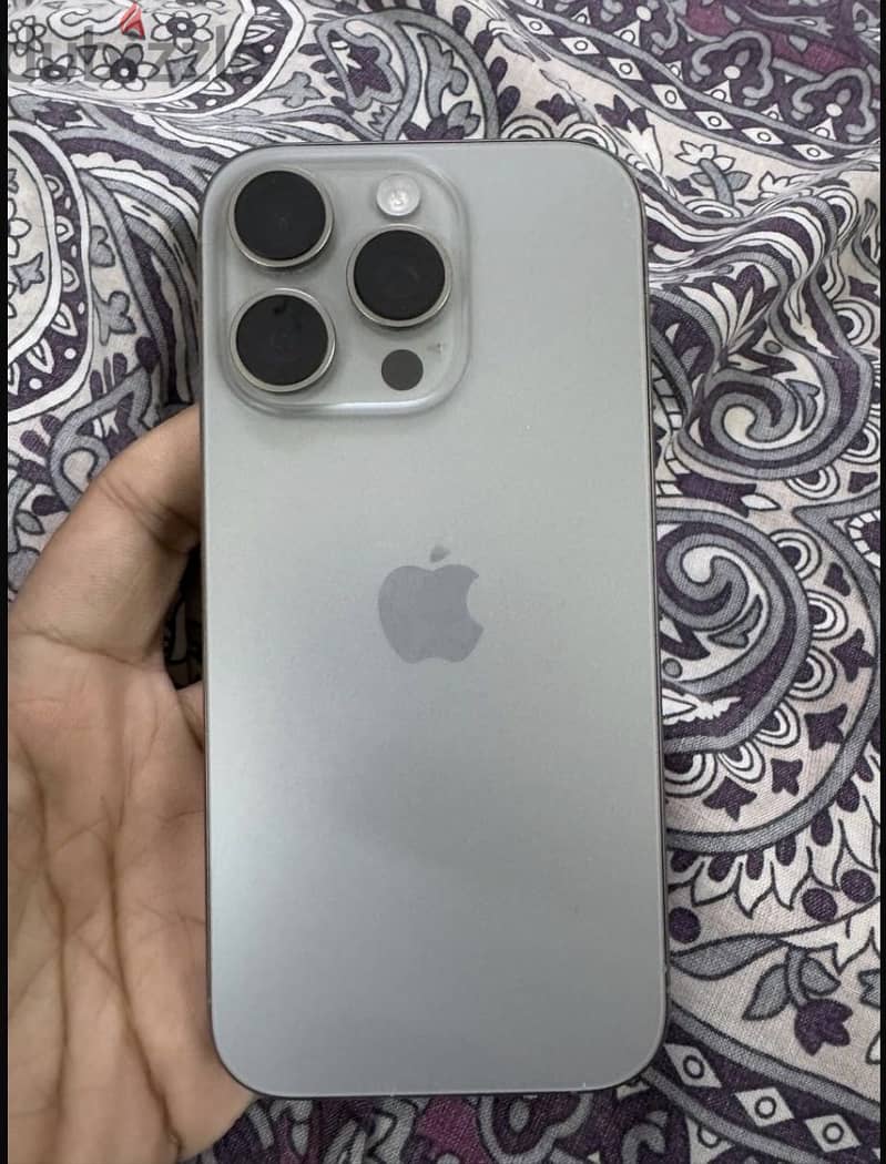 Apple - iPhone 16 Pro 4