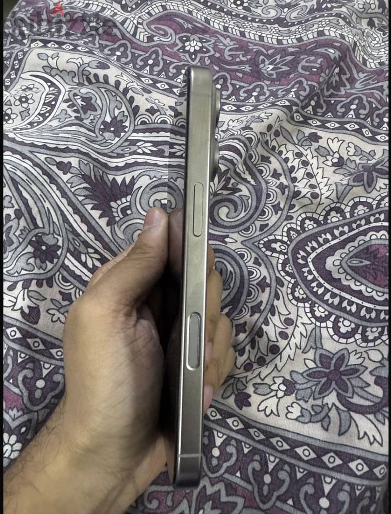 Apple - iPhone 16 Pro 5