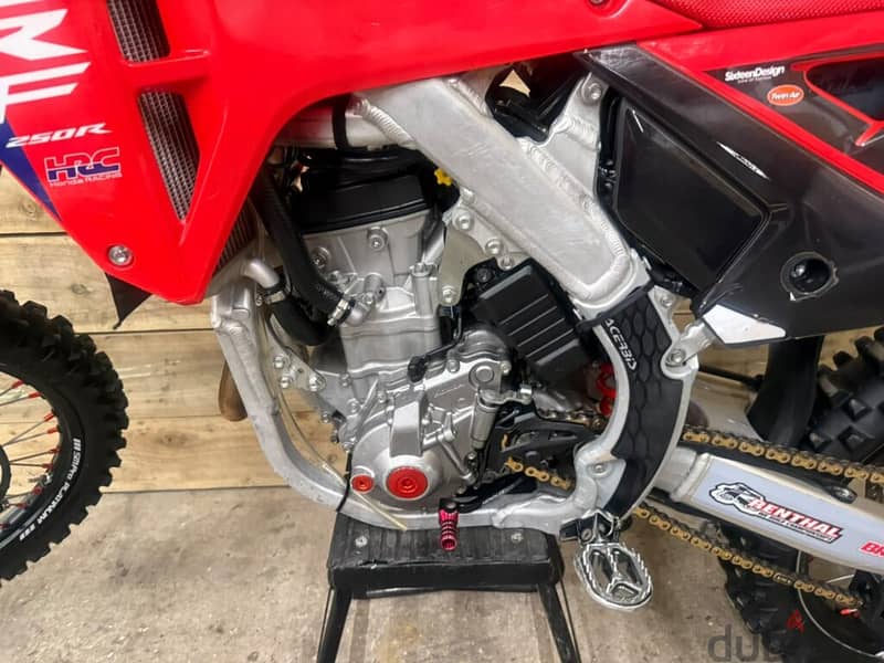 HONDA CRF 250 2025 6