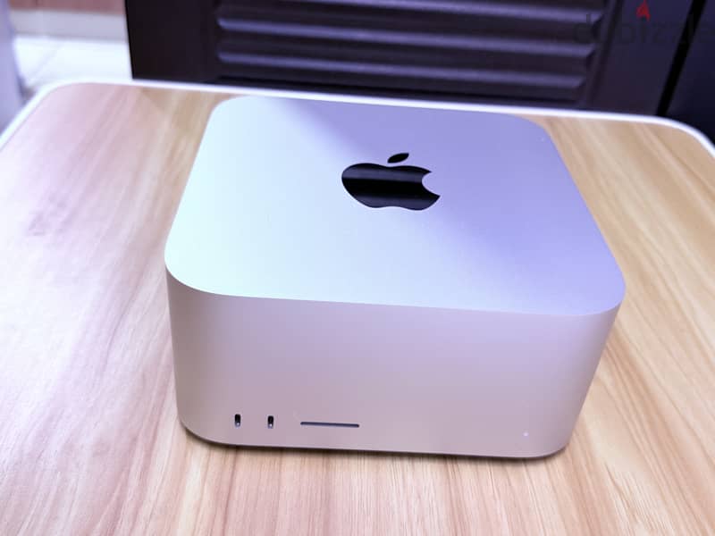 mac studio m4 max 36GB 512GB 7