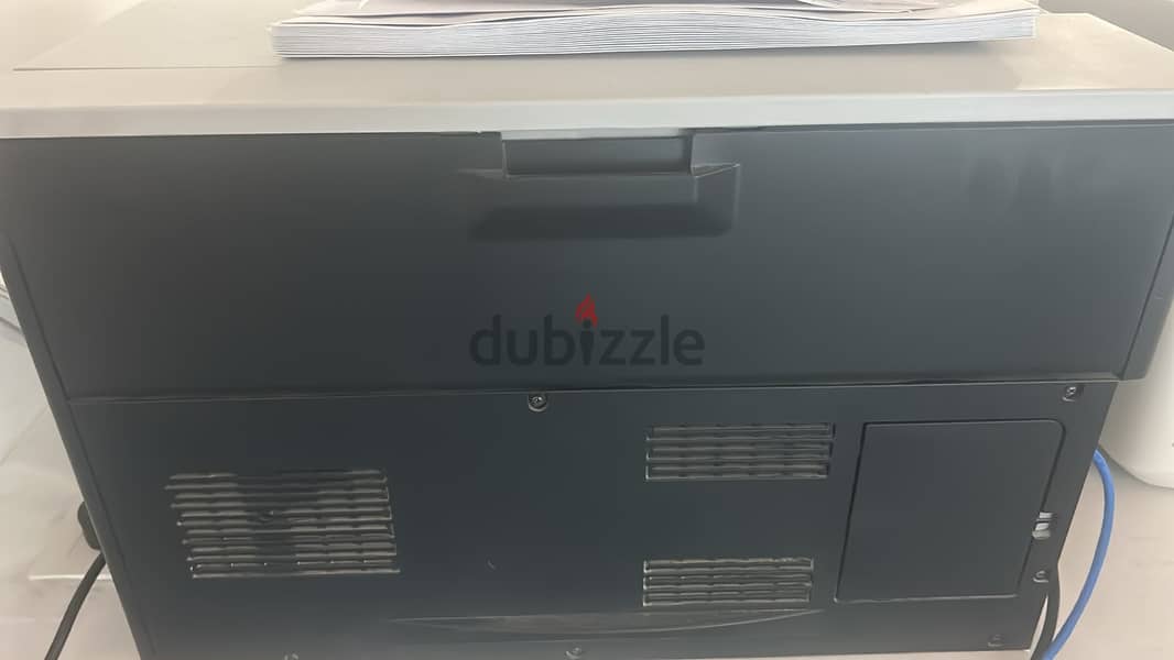 HP Color LaserJet Professional CP5225 1