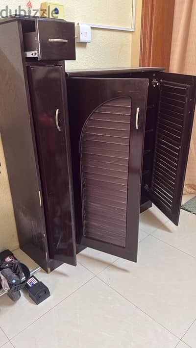 Shoe Racks For Sale In Good Condition