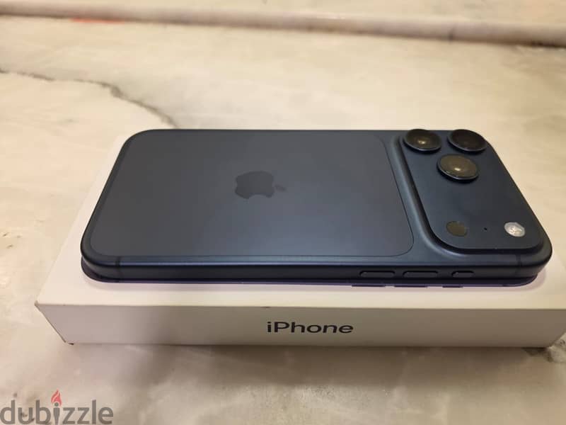 Apple iPhone 17 Pro Max 256GB Deep Blue 3