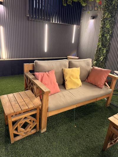 4 sofas with 4 tables