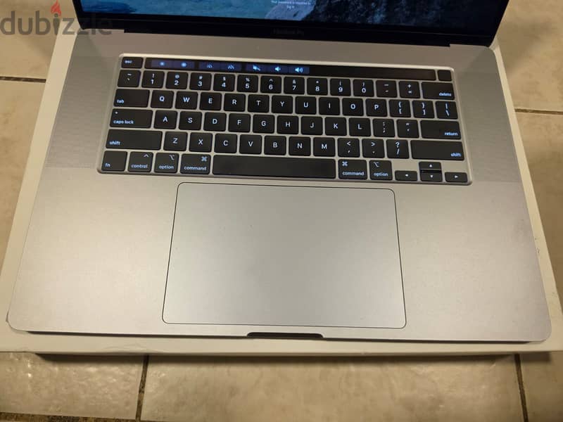 Apple Macbook Pro 16 inch 6