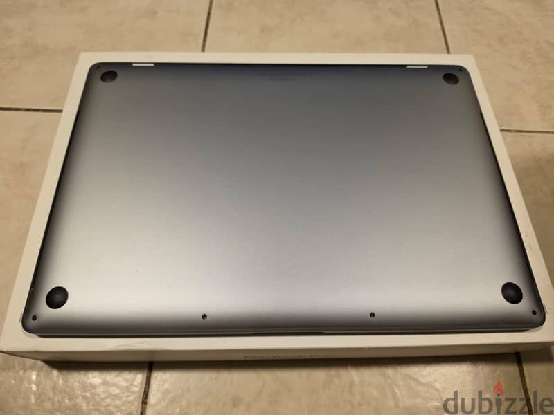 Apple Macbook Pro 16 inch 8