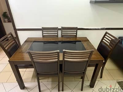 6 person heavy wood dining table set (homecenter)