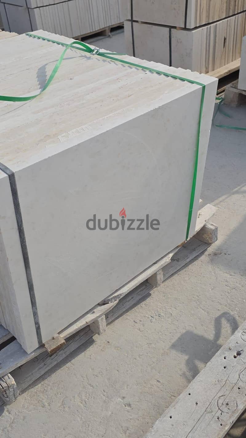حجر الرياض ابيض نظيف 3