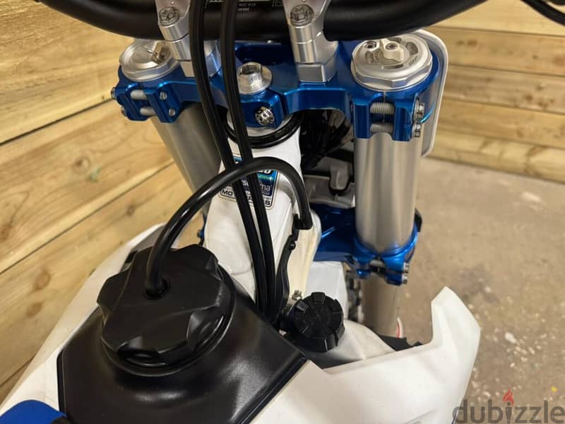 HUSQVARNA FC 450 2023 BRAND NEW 10